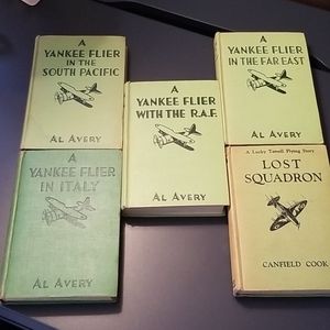 VINTAGE  1940s AIRPLANE STORIES